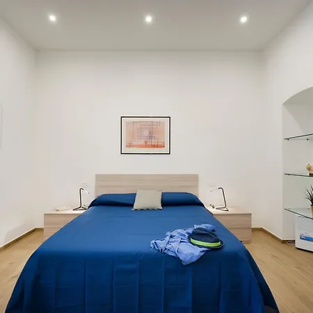 Oriens 24 - Comfy & Roomy Apartment Bari Extérieur photo
