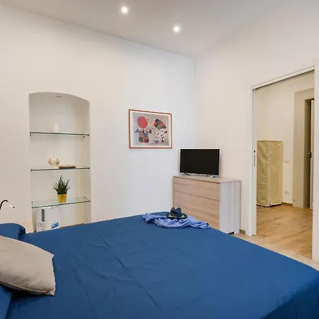 Oriens 24 - Comfy & Roomy Apartment Bari Extérieur photo